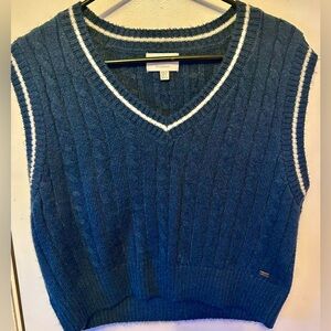 Pull and Bear Pacific Republic V- neck Cable Knit Sweater Vest